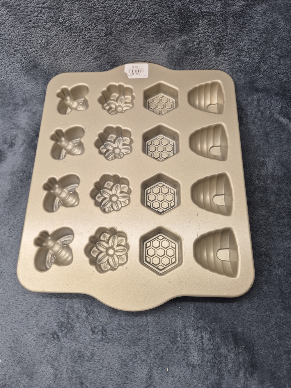 Nordic Ware Busy Bee Bitelet Pan		1.7 Cups 0.4 Cast Alum